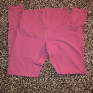 Lululemon leggings, pink